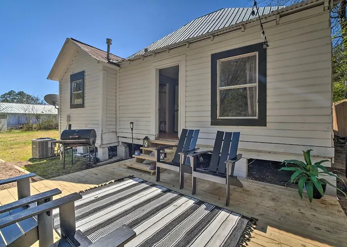 Cozy Livingston House With Fenced Yard And Patio!