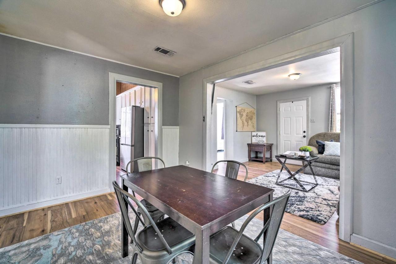 Holiday home Cozy House With Fenced Yard And Patio! Livingston