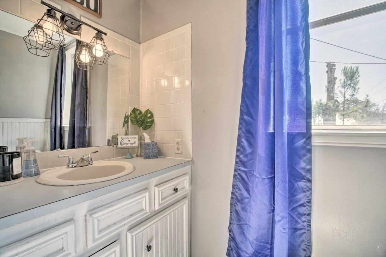 Cozy House With Fenced Yard And Patio! * Livingston