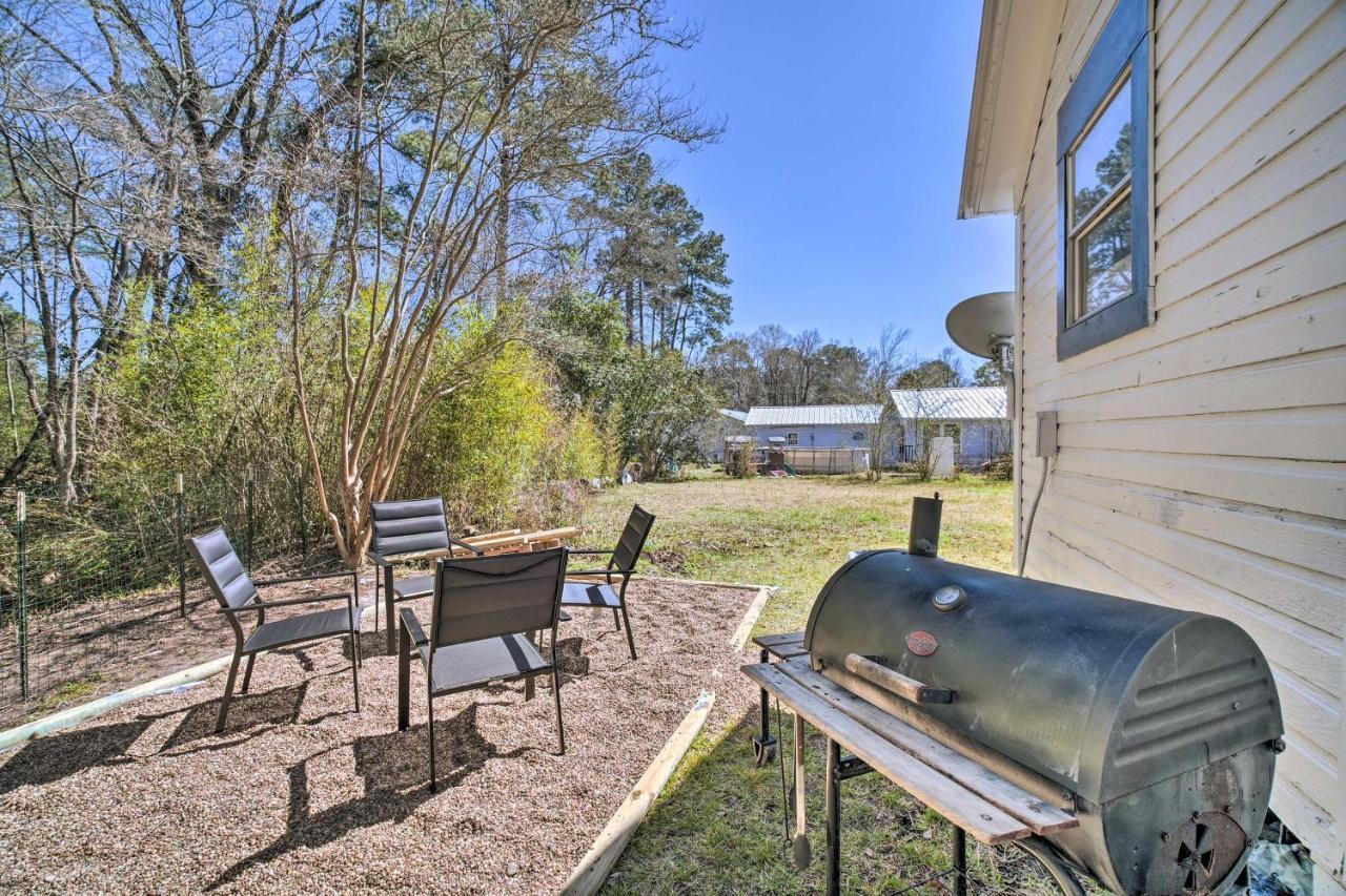 Cozy House With Fenced Yard And Patio!